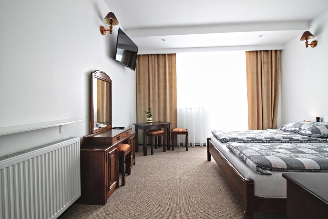 Motel Na Zbojeckiej Skawa Bagian luar foto