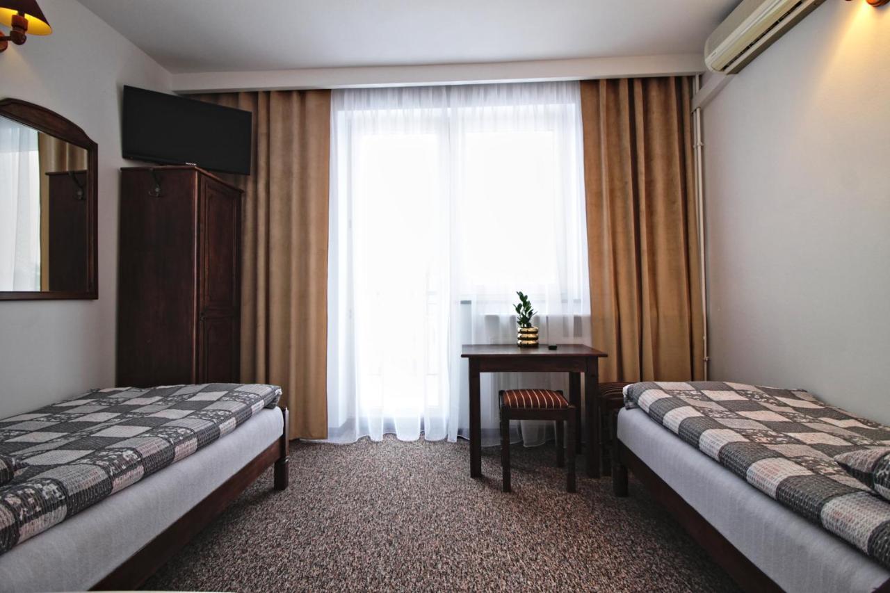 Motel Na Zbojeckiej Skawa Bagian luar foto