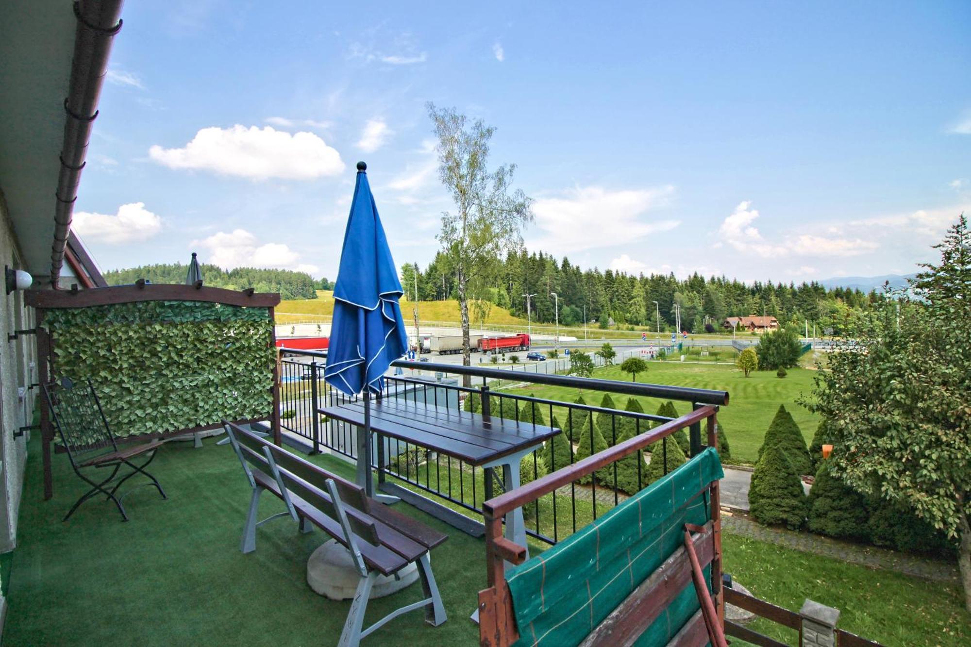 Motel Na Zbojeckiej Skawa Bagian luar foto